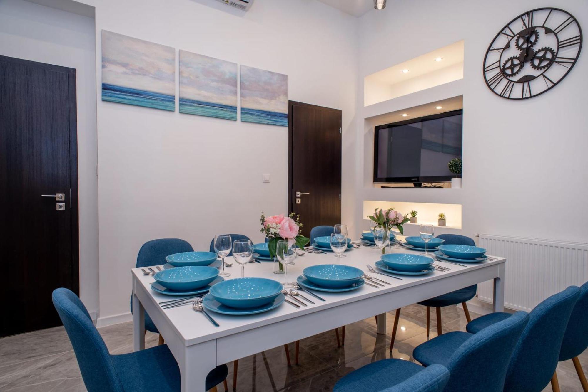 Very New And Large Ac Appartement
